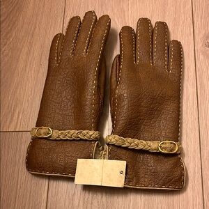 Elegant Brown Leather Gloves with Braided Accent NWT